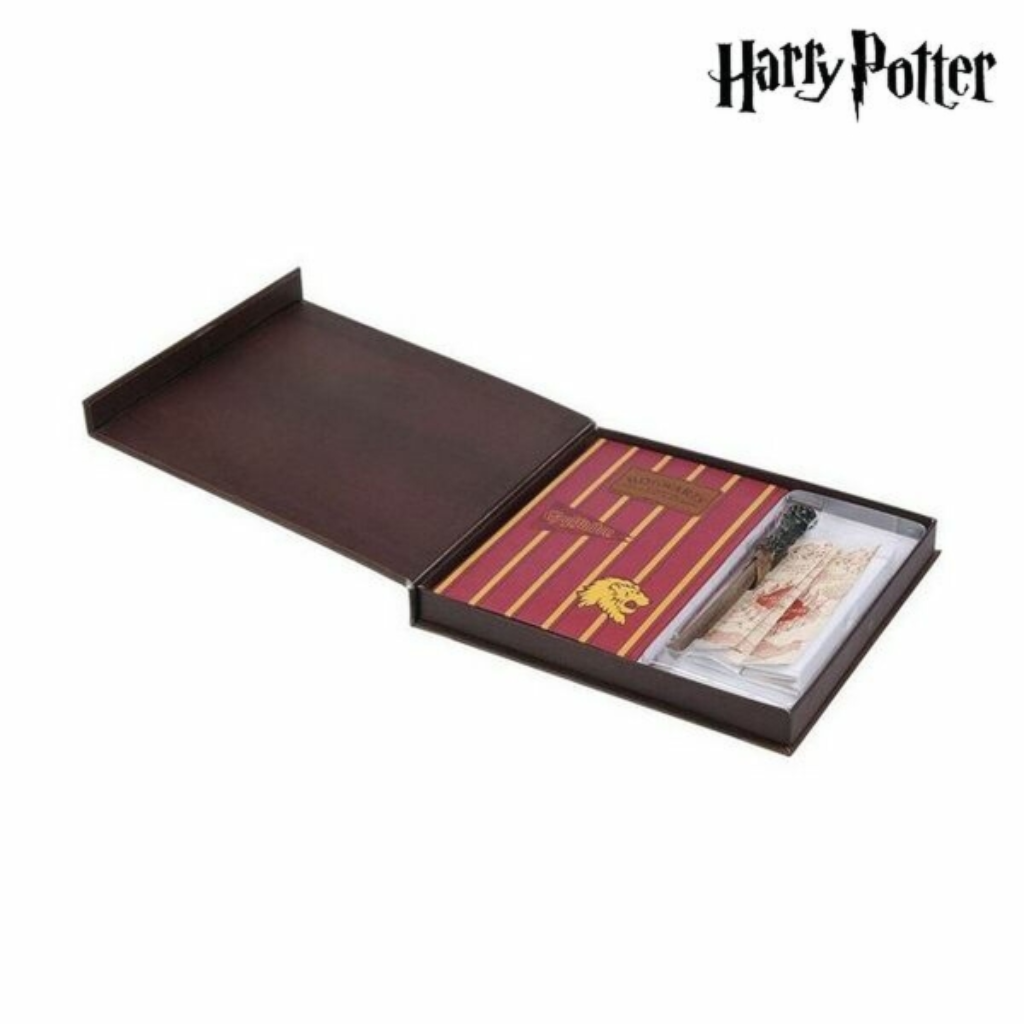 ¡Sumérgete en el mundo mágico de Harry Potter con este exclusivo Cuaderno de Notas + Bolígrafo Gryffindor Harry Potter!